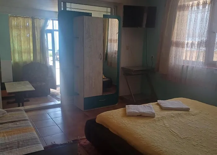 Ivanka Ground Floor Hotel *