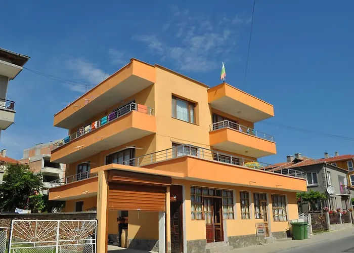 Ivanka Ground Floor Hotel *